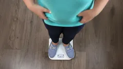 Prečo sa brucho nezmenšuje, hoci váha ukazuje, že ste schudli?